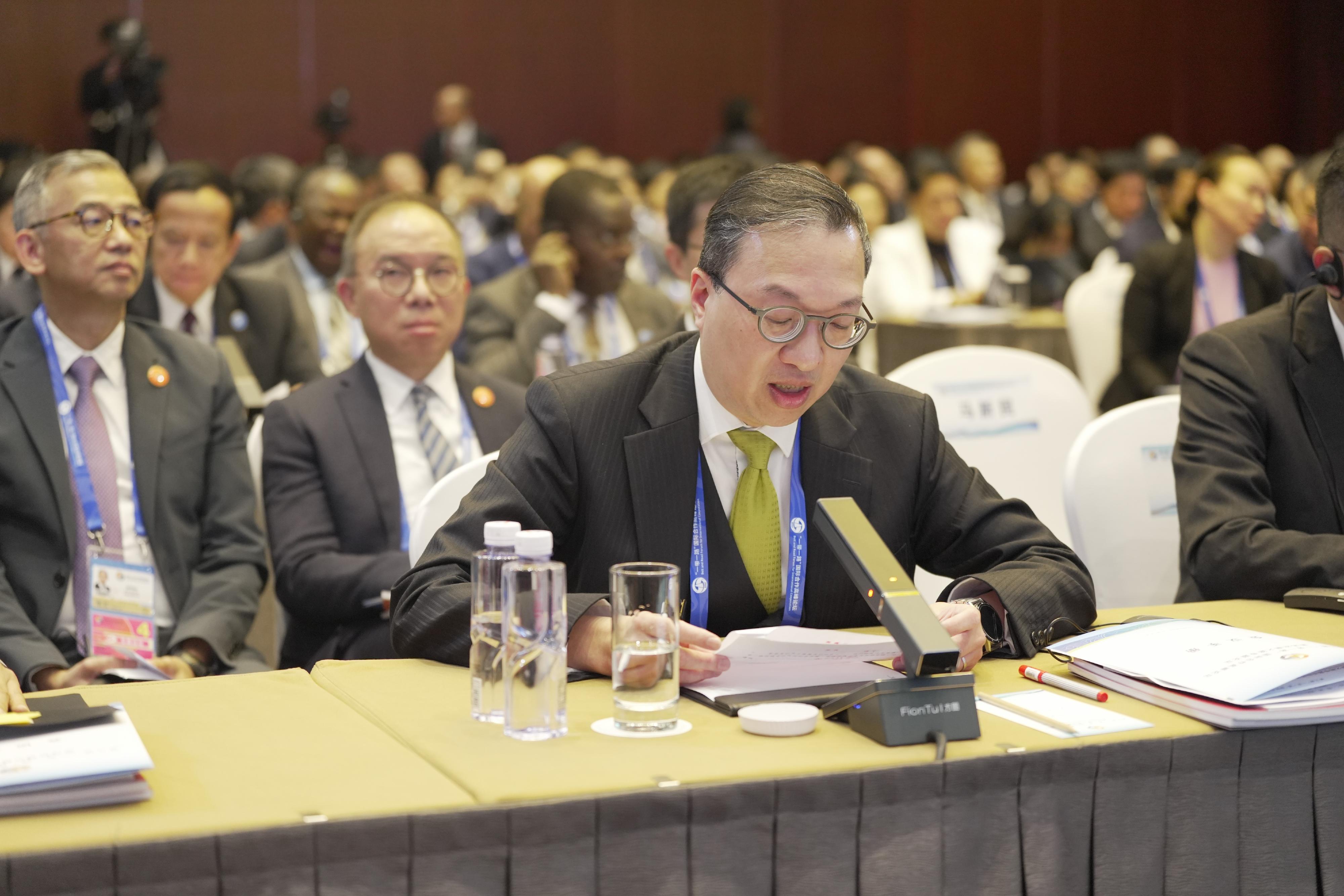 The Secretary for Justice, Mr Paul Lam, SC, speaks at the thematic forum on clean silk road of the third Belt and Road Forum for International Cooperation in Beijing today (October 18).
