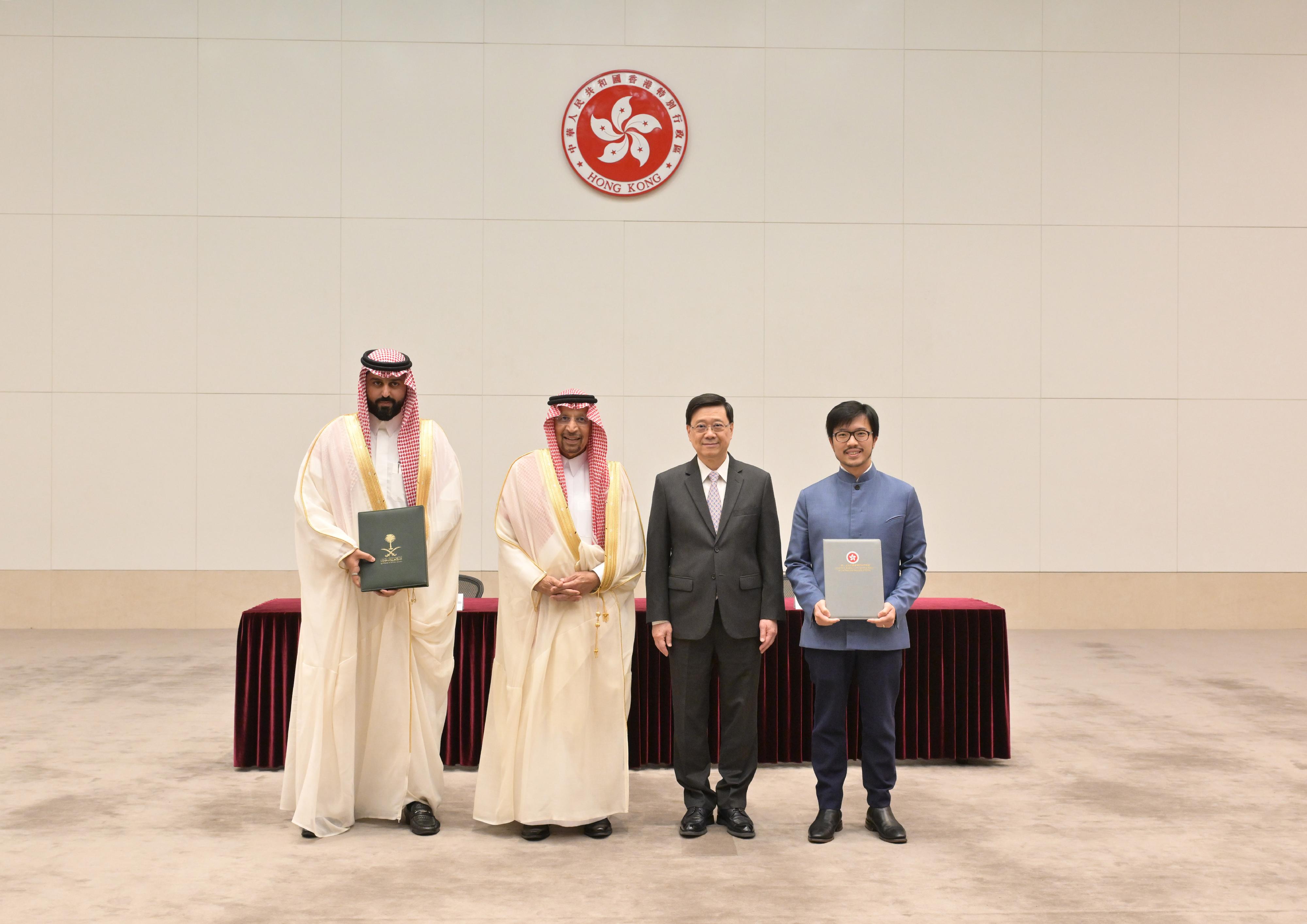 The Belt and Road Office signed a Memorandum of Understanding (MOU) with the Ministry of Investment of Saudi Arabia (MISA) today (August 29) to enhance information exchange in relation to the fields of infrastructure and construction, and for MISA to provide support to related professional services in Hong Kong to access the Saudi Arabian market. Photo shows the Chief Executive, Mr John Lee (second right); the Minister of Investment of Saudi Arabia, Mr Khalid Al-Falih (second left); the Commissioner for Belt and Road, Mr Nicholas Ho (first right); and the Assistant Deputy for Services Sectors of the MISA, Mr Fahad M. Alhashem (first left), at the signing ceremony.