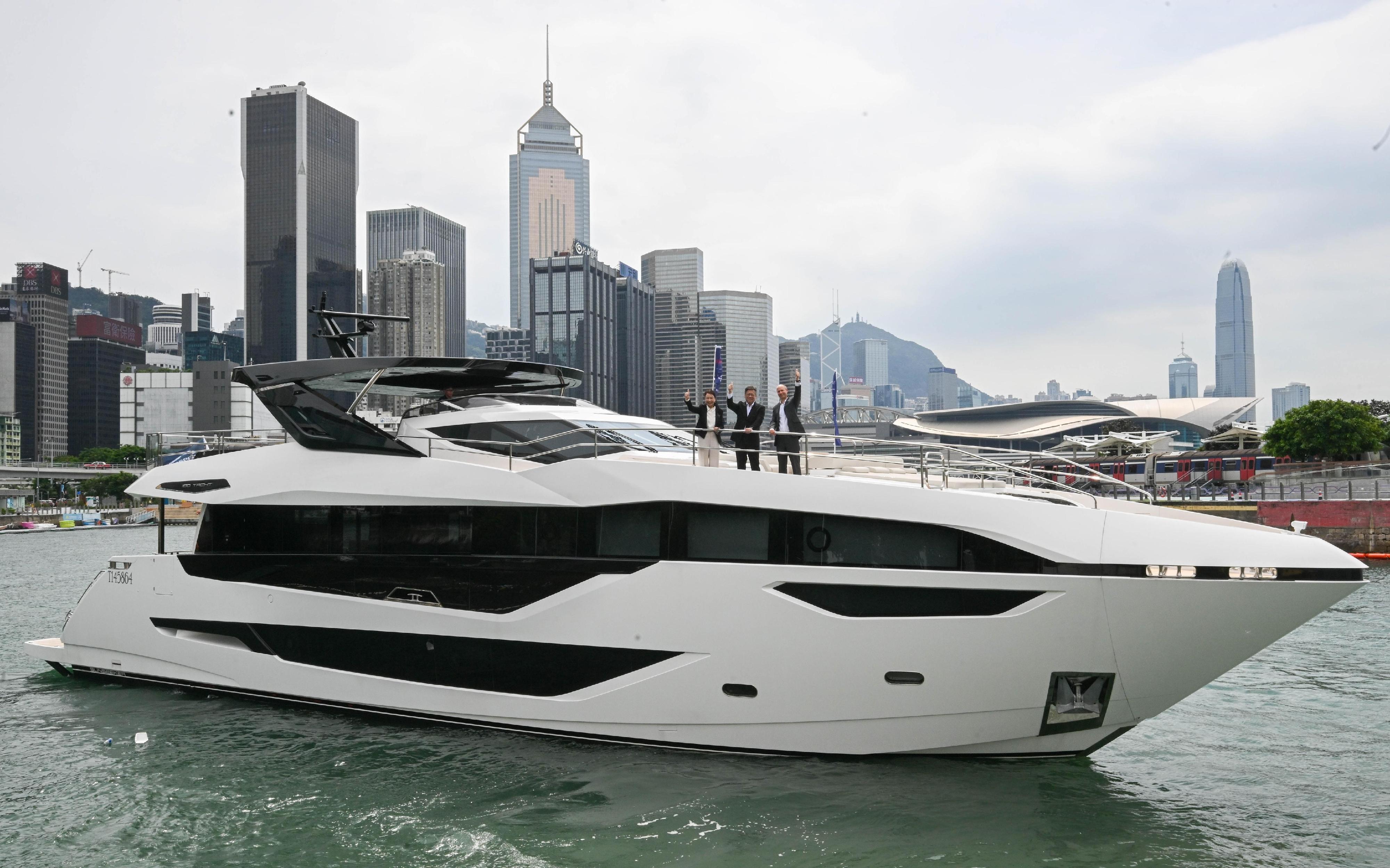 With the support and facilitation of the Commerce and Economic Development Bureau, The Festival of Connoisseurs, an international flagship exhibition showcasing superyachts and premium lifestyles, will make its debut in Hong Kong this November. The Secretary for Commerce and Economic Development, Mr Algernon Yau, today (September 3) attended the press conference held by the exhibition organiser. Photo shows Mr Yau (centre); the Chairman of AsiaWorld-Expo Management Limited and the Chief Executive Officer of the Airport Authority Hong Kong, Mrs Vivian Cheung (left); and the Chief Financial Officer of Informa Markets, Mr Alex Simm (right), at a yacht before the press conference.